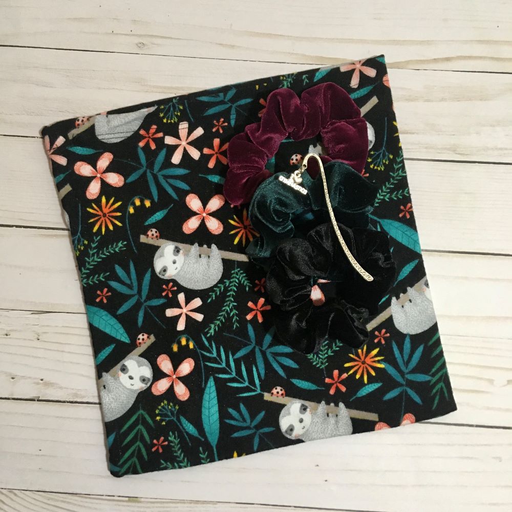 Gift Set 3 ~ Grip bag, Scrunchies & Bookmark